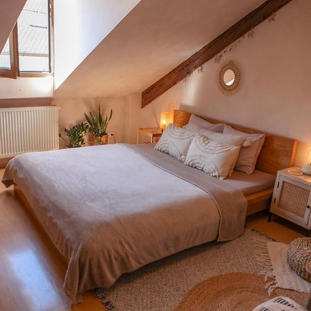 Cozy Apartment In The Heart Of The Historic City Bratislava Extérieur photo