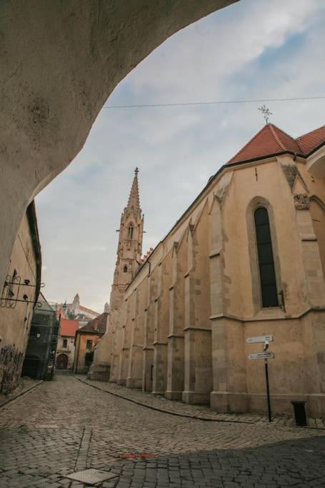 Cozy Apartment In The Heart Of The Historic City Bratislava Extérieur photo