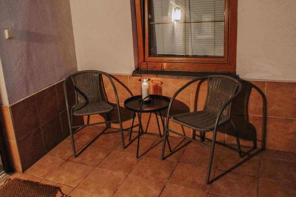 Cozy Apartment In The Heart Of The Historic City Bratislava Extérieur photo