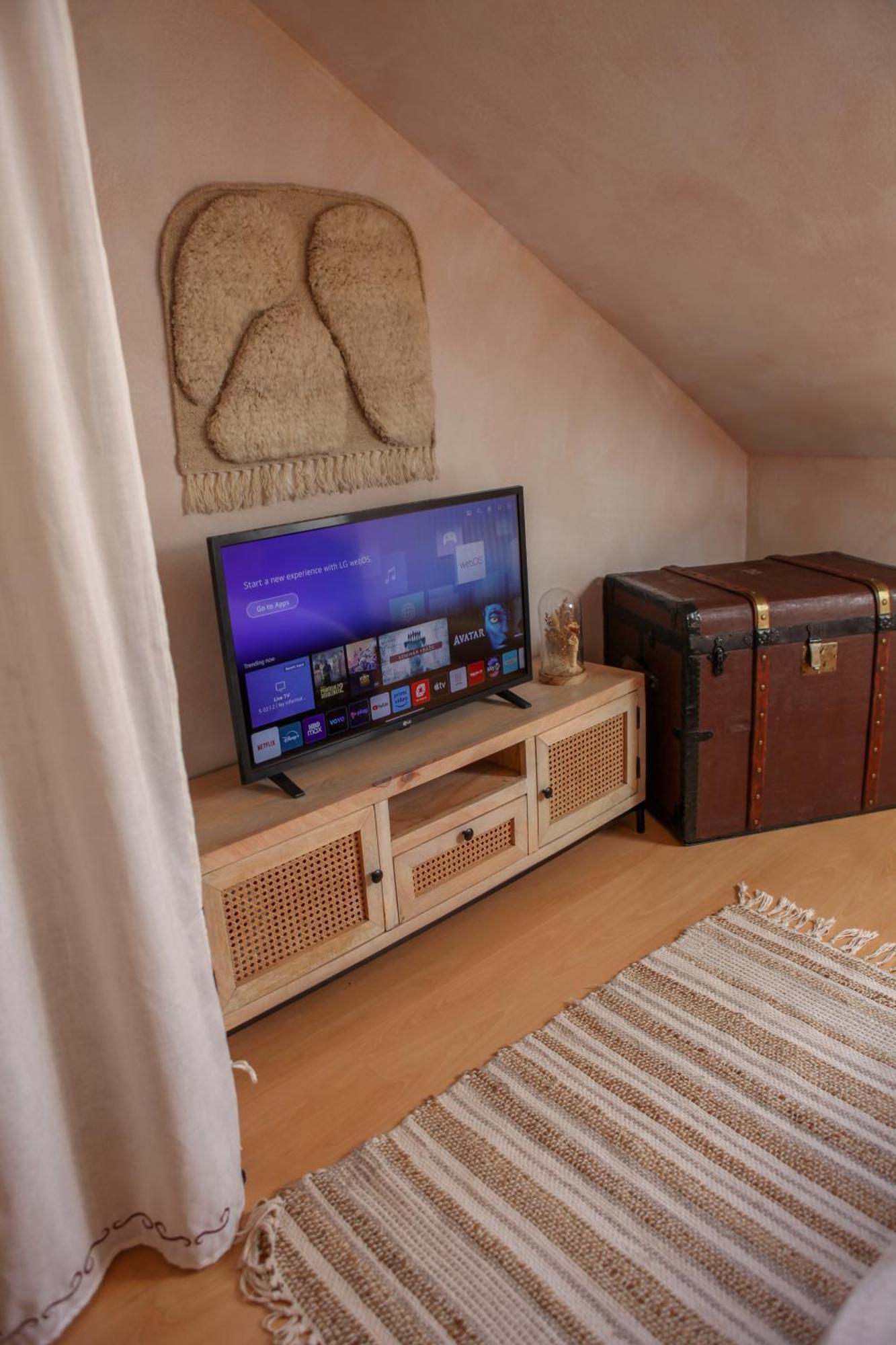 Cozy Apartment In The Heart Of The Historic City Bratislava Extérieur photo